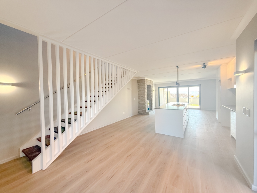 3 Bedroom Property for Sale in Plettenberg Bay Central Western Cape